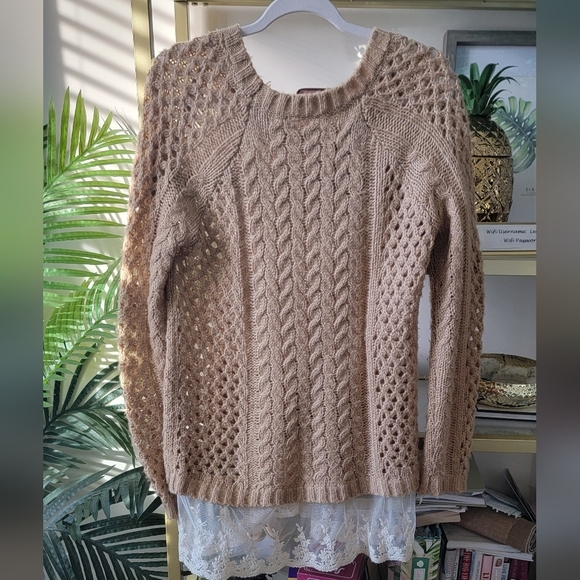 Vestique Cable Knit and Lace Tan Fall Sweater in Size Small - Picture 5 of 6